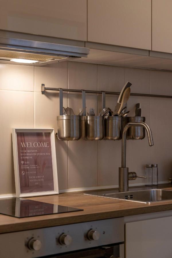 Central Grand Apartment With 5Bedrm 2Bathroom Budapest Exterior photo